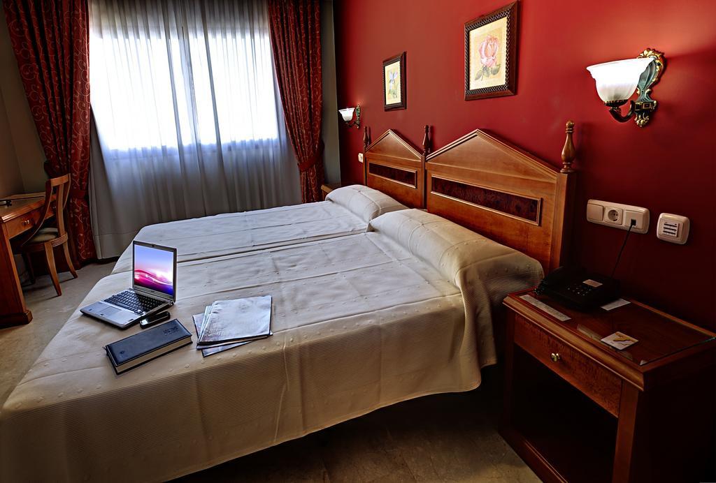 Hotel Tocina Business Albolote Quarto foto
